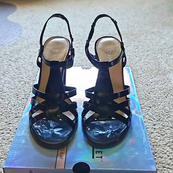 Strappy black sandals size 7 - Picture 2 of 3